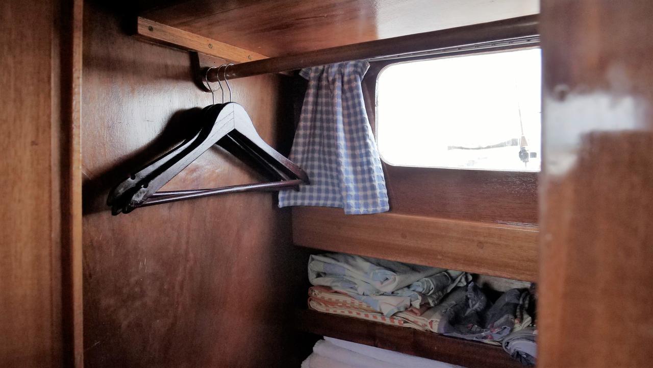 Готель "Om" Yacht Ніда Екстер'єр фото