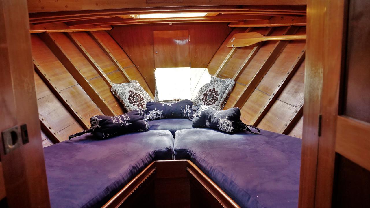 Готель "Om" Yacht Ніда Екстер'єр фото