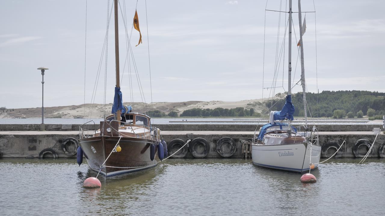 Готель "Om" Yacht Ніда Екстер'єр фото